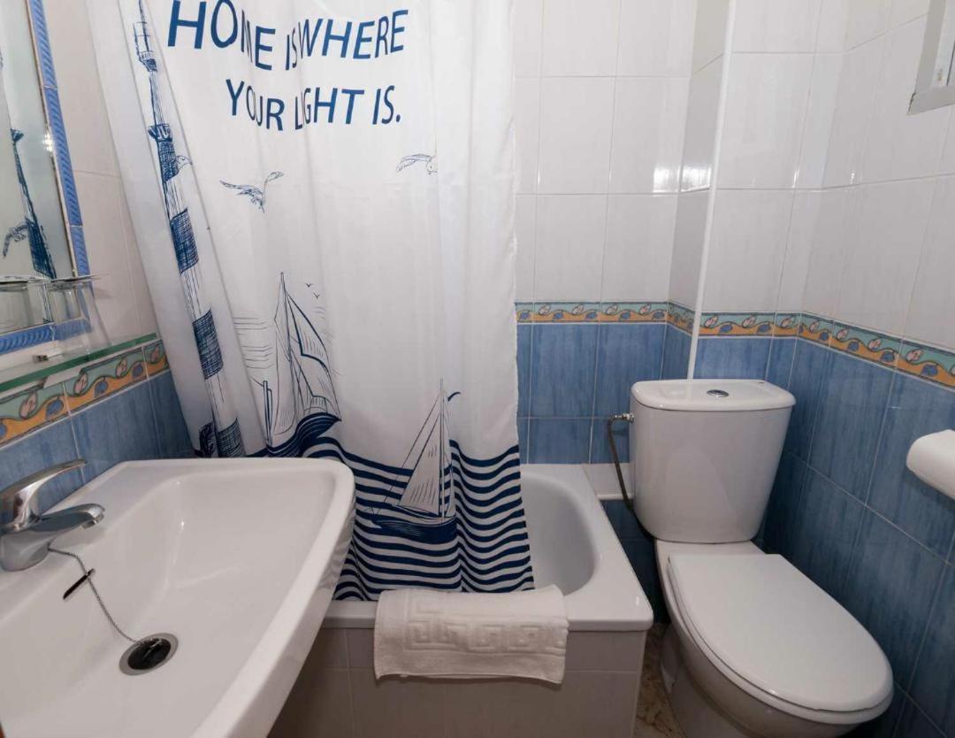 Hostal Sonrisa Del Mar Conil De La Frontera Exterior foto