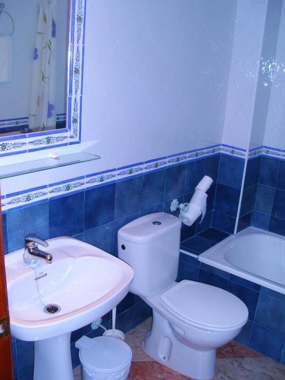 Hostal Sonrisa Del Mar Conil De La Frontera Quarto foto